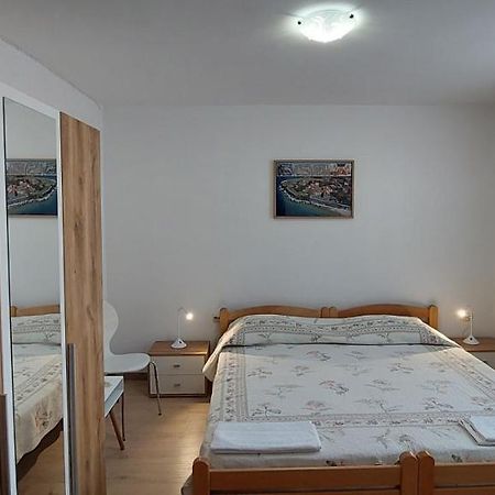 Room Eta Црес Экстерьер фото