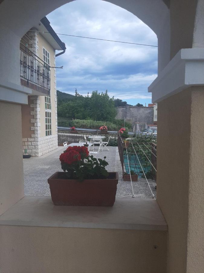 Room Eta Црес Экстерьер фото