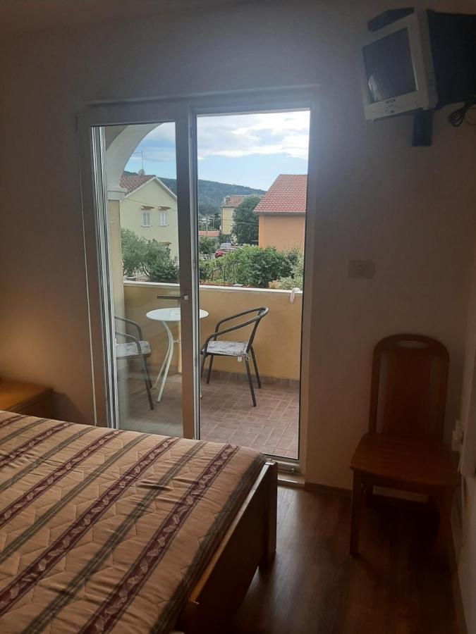 Room Eta Црес Экстерьер фото